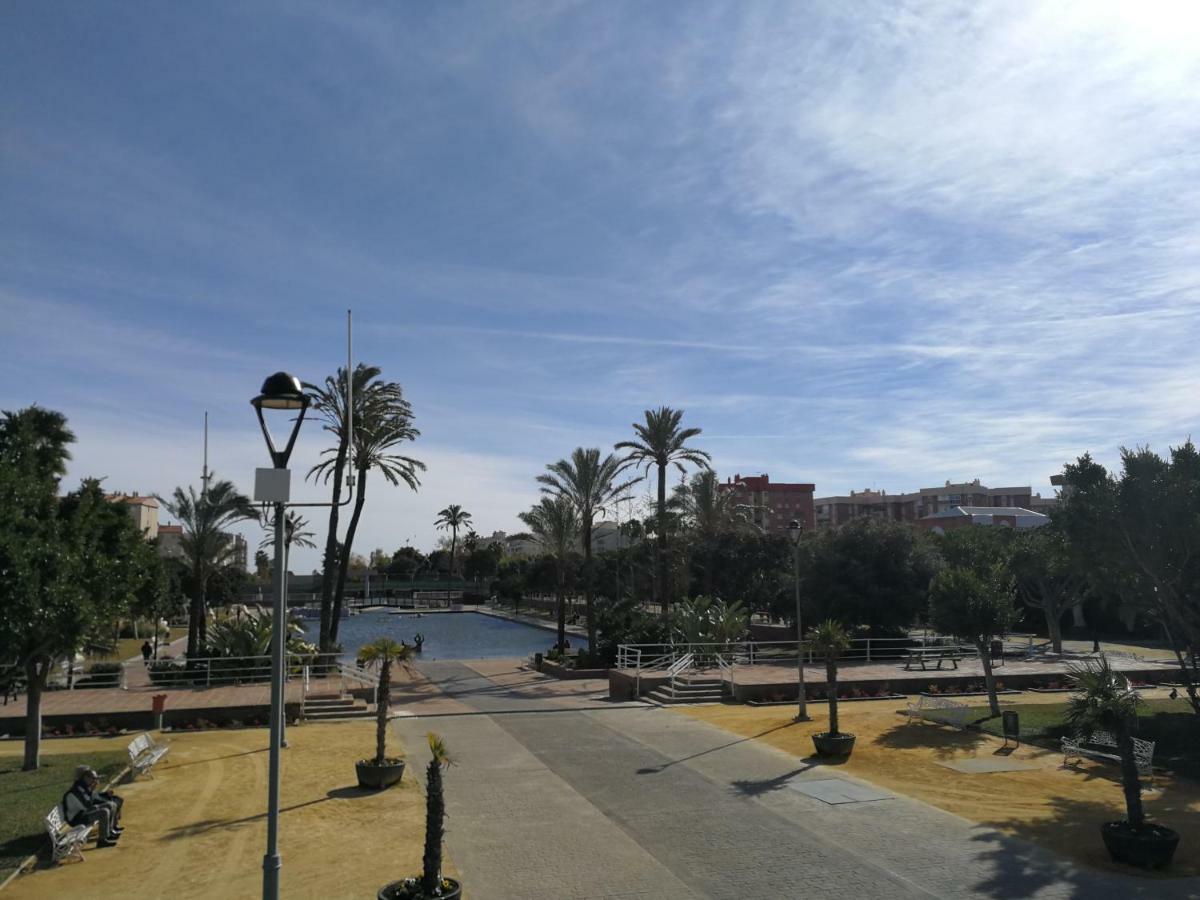 Japan Beach Parque Del Oeste 말라가 외부 사진